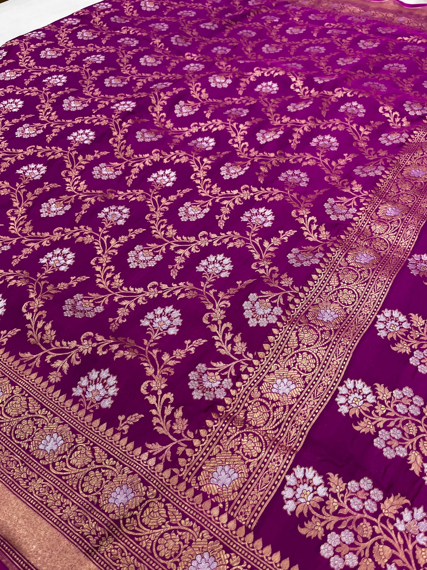 A Beautiful Pure Katan Silk Handloom Banarasi Saree - All Over Sona Rupa Jaaal Work