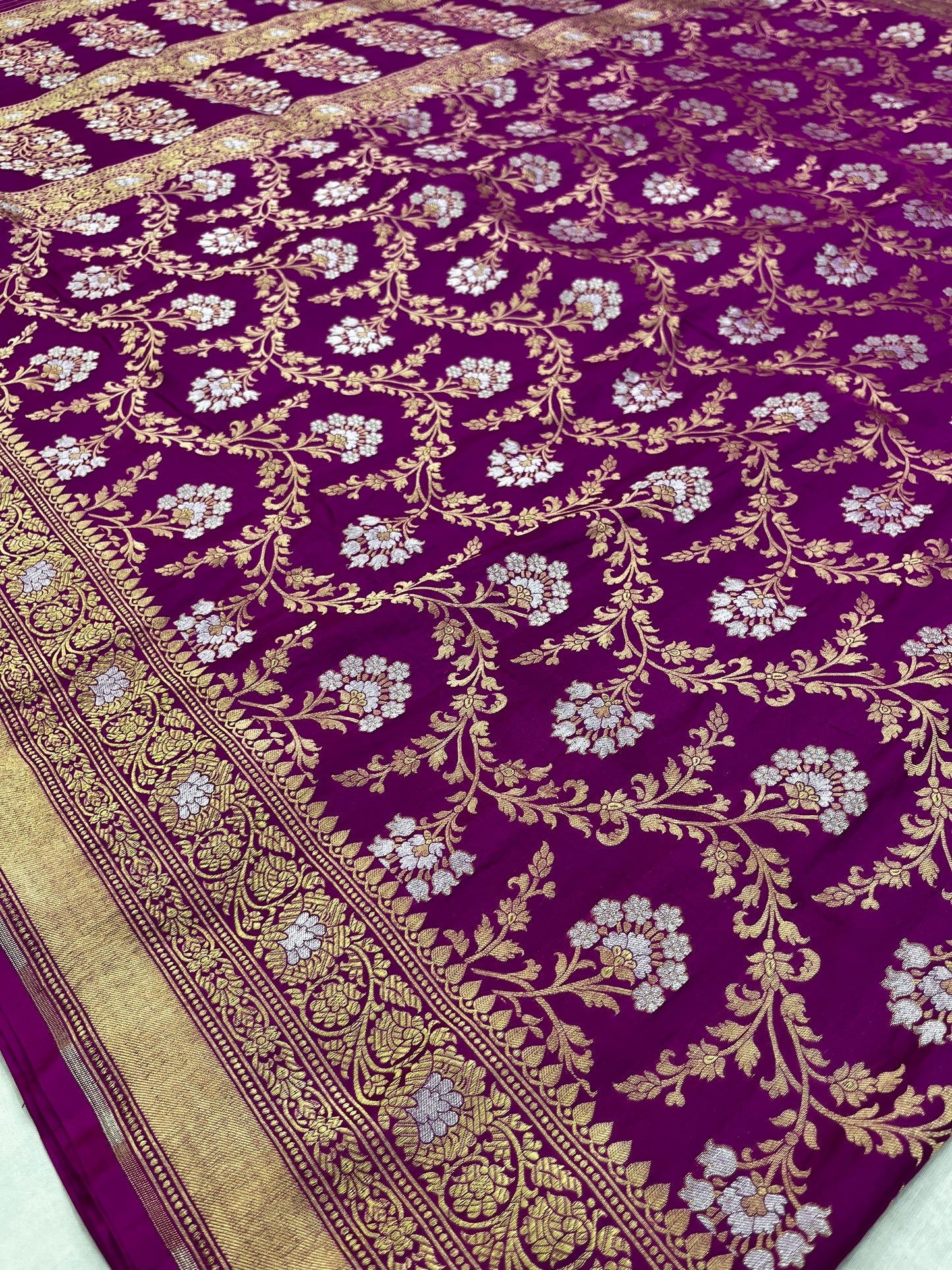 A Beautiful Pure Katan Silk Handloom Banarasi Saree - All Over Sona Rupa Jaaal Work