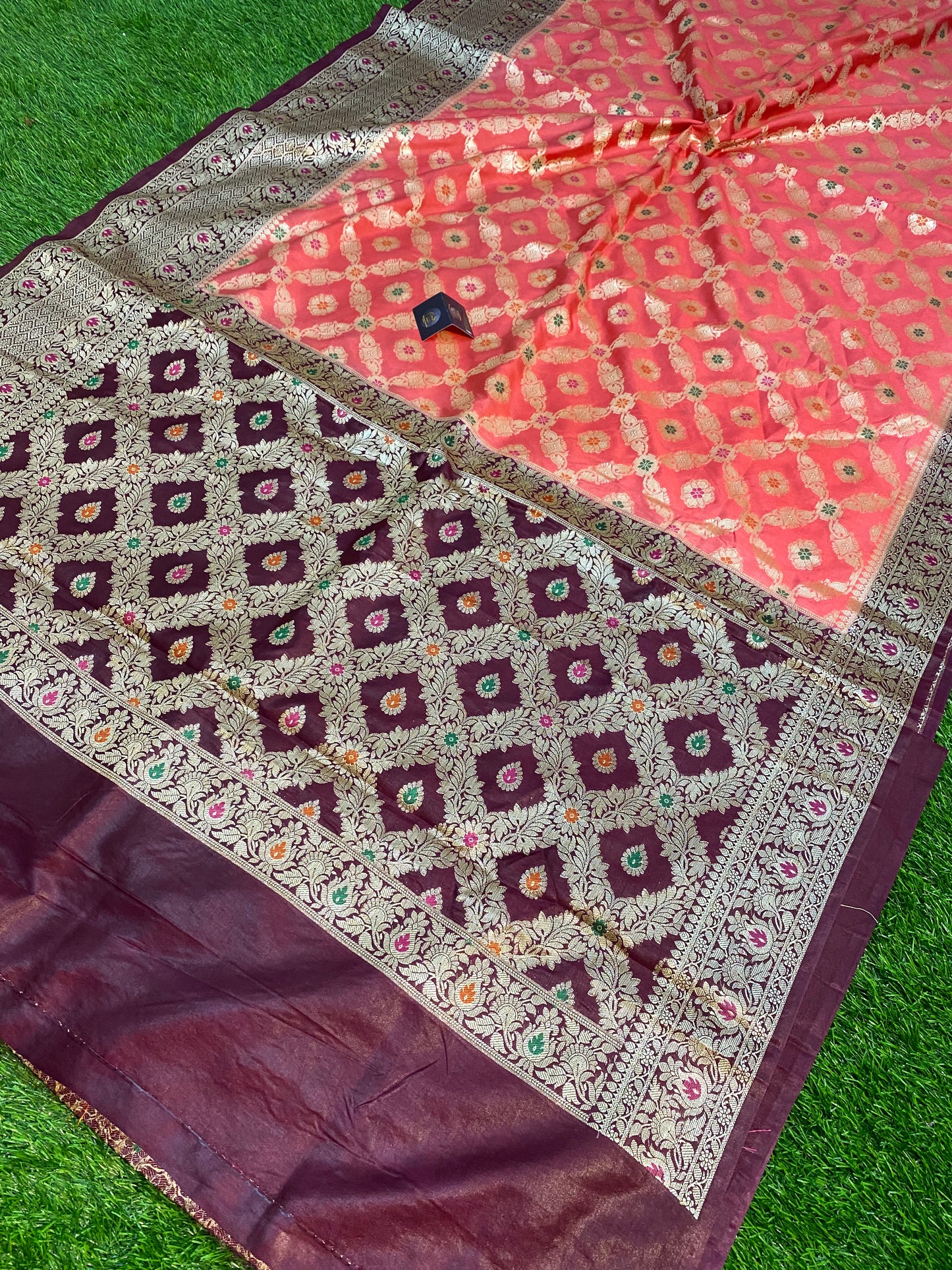 SEMI KATAN BANARASI SAREE WITH CONTRAST BORDER AND PALLU