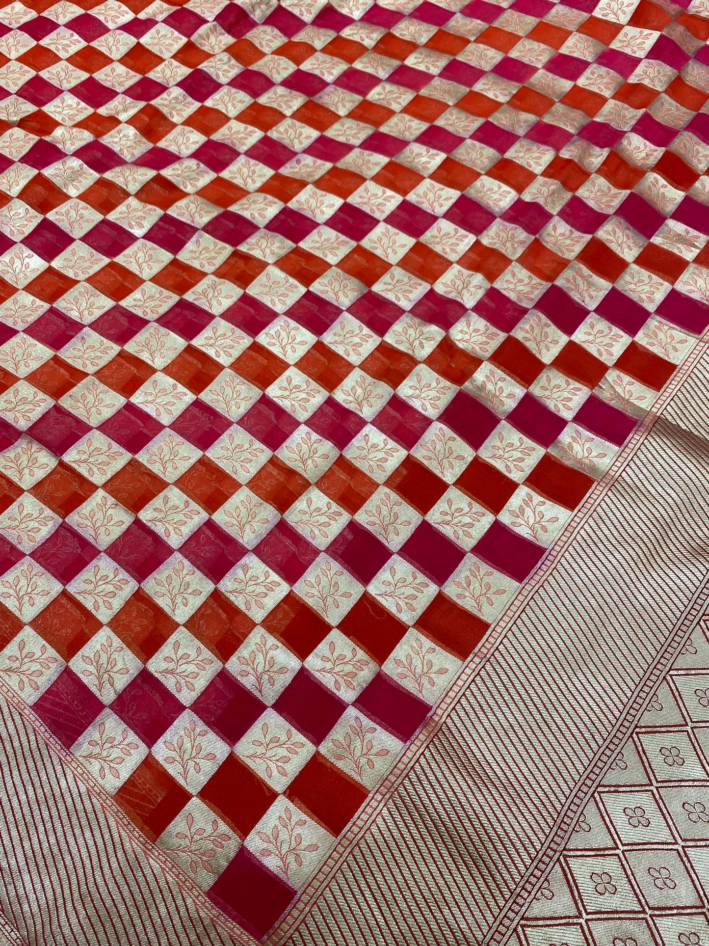 Khaddi Georgette Handloom Banarasi Saree.