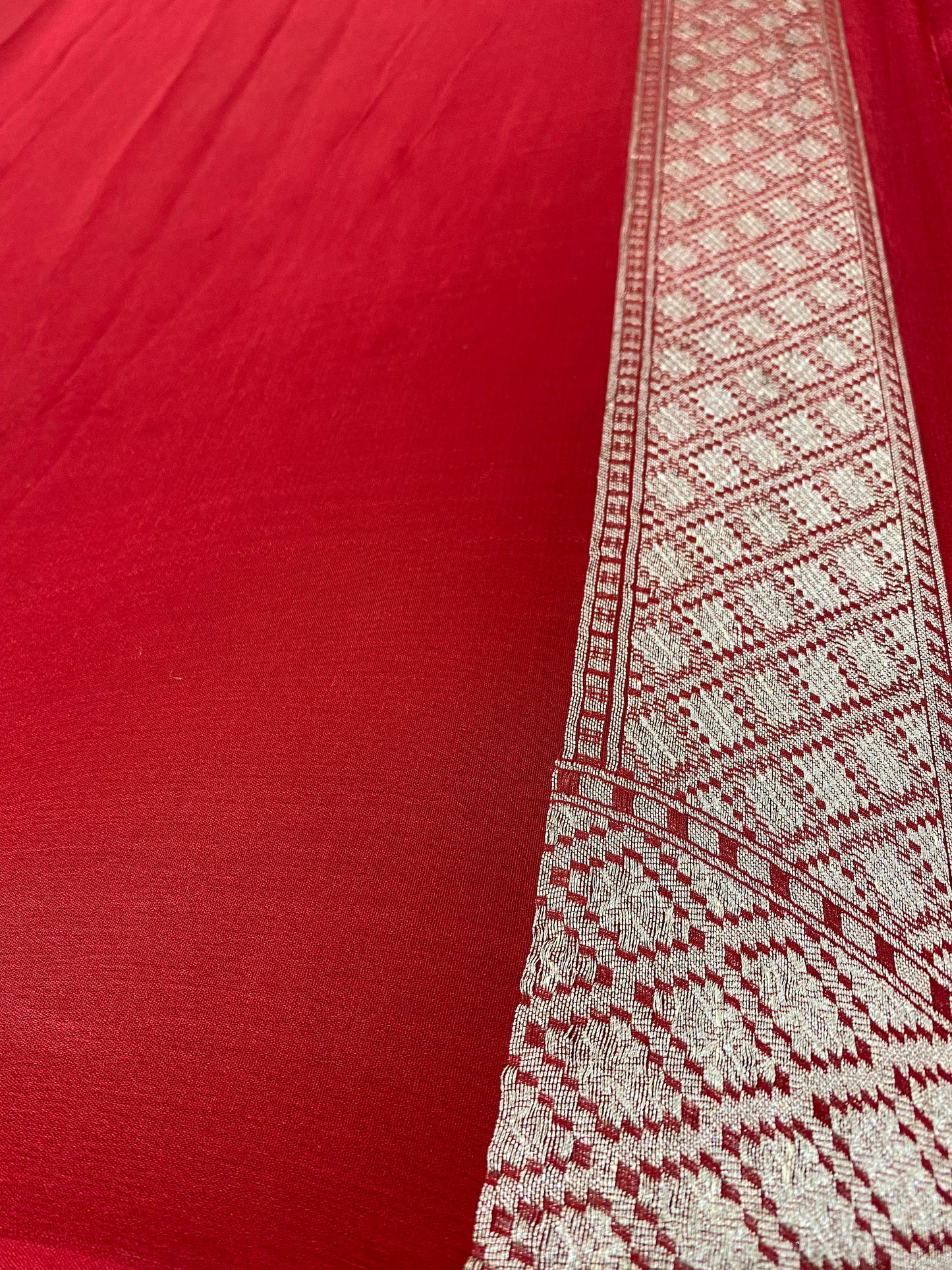 Red & Green Khaddi Georgette Handloom Banarasi Saree