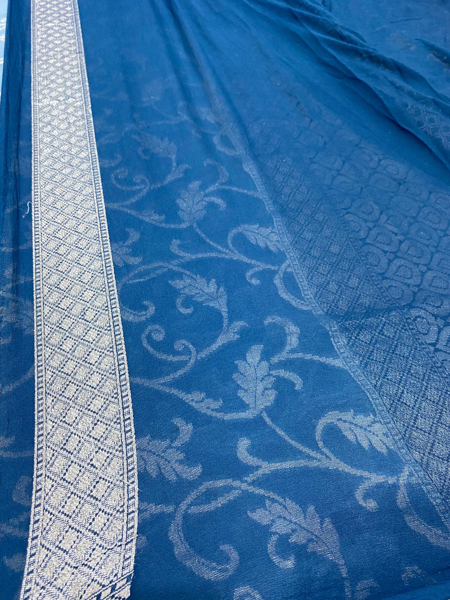 Khaddi Georgette Handloom Banarasi Saree